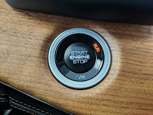 Used 2025 Jeep Grand Cherokee Summit image 33