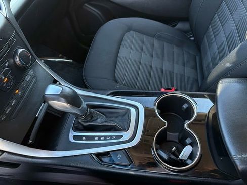 Used 2017 Ford Edge SEL AWD/4WD image 25