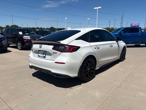 Used 2023 Honda Civic Sport image 5