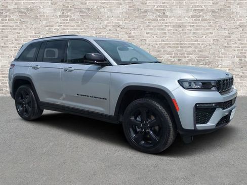 New 2026 Jeep Grand Cherokee Limited AWD/4WD image 1