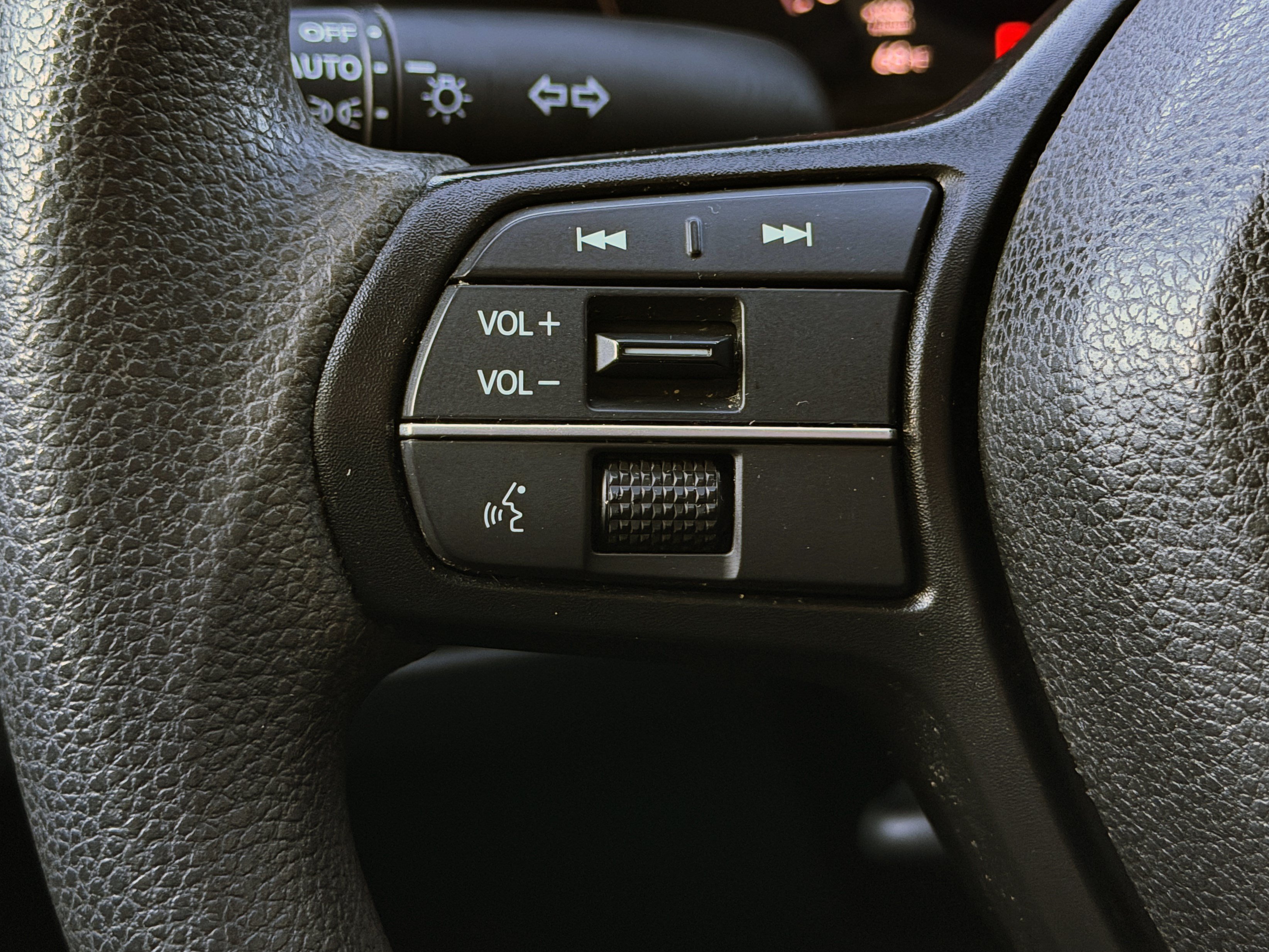 Used 2023 Honda Accord EX image 29