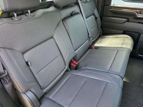 Used 2024 Chevrolet Silverado 3500 LT w/ Convenience Package AWD/4WD image 28
