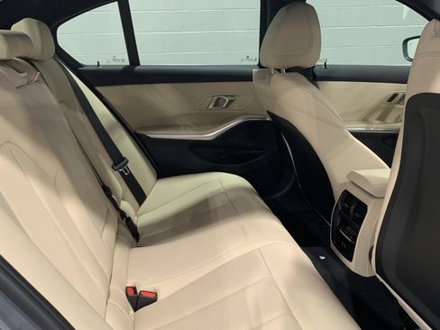 Used 2025 BMW 330i Sedan w/ Convenience Package image 27