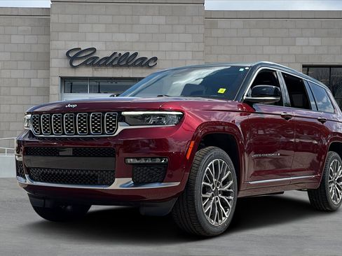 Used 2023 Jeep Grand Cherokee L Summit AWD/4WD image 5