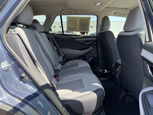 Used 2025 Subaru Outback Premium image 30