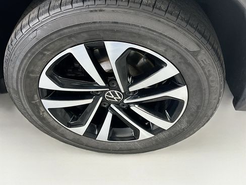 Used 2022 Volkswagen Tiguan S w/ Driver Assistance Package image 11