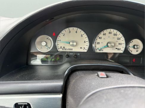 Used 2003 Ford Thunderbird RWD image 9