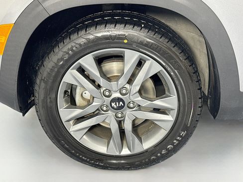 Used 2021 Kia Seltos S image 29