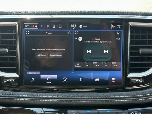 Used 2024 Chrysler Pacifica Touring-L AWD/4WD image 29