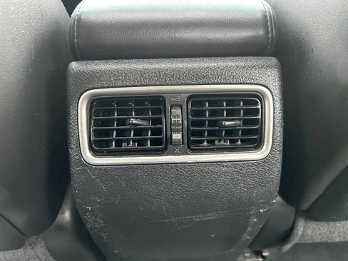 Used 2015 Nissan Altima 3.5 SL FWD image 17