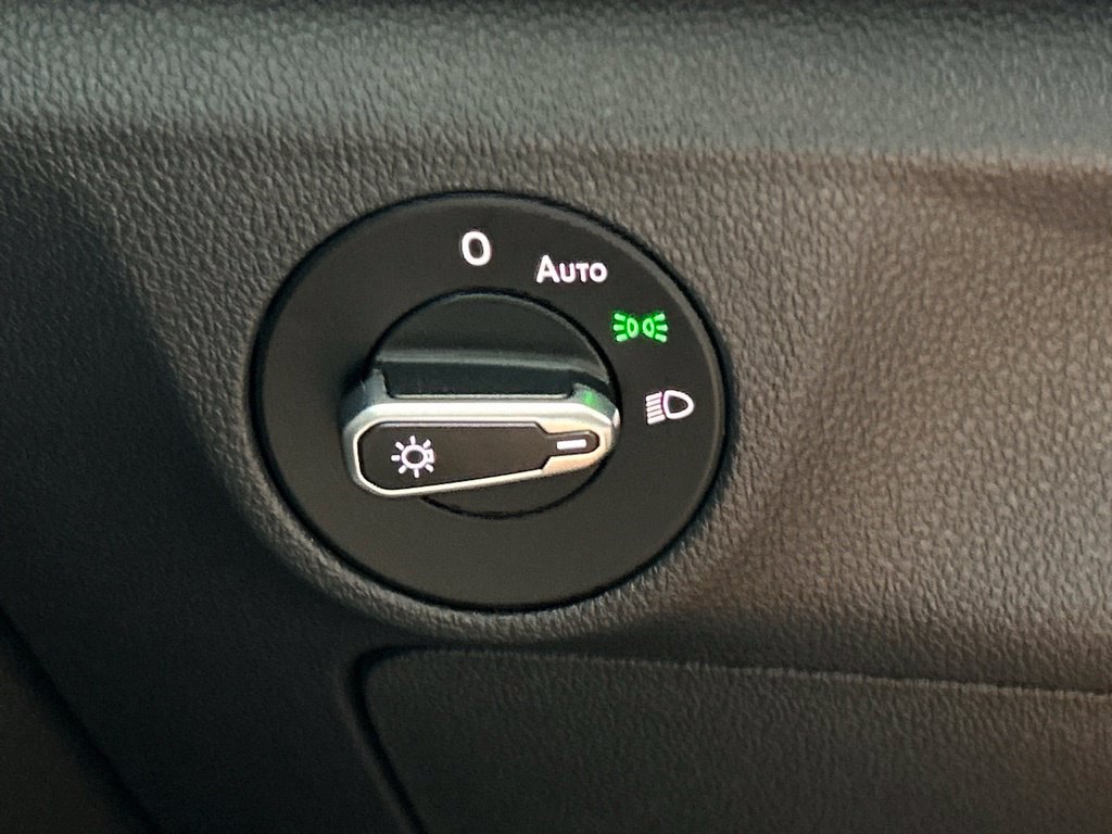 Certified 2024 Volkswagen Jetta SE FWD image 32