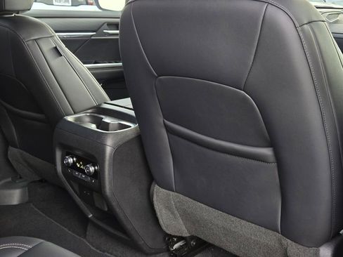 Used 2024 GMC Acadia Elevation w/ Black Edition image 27