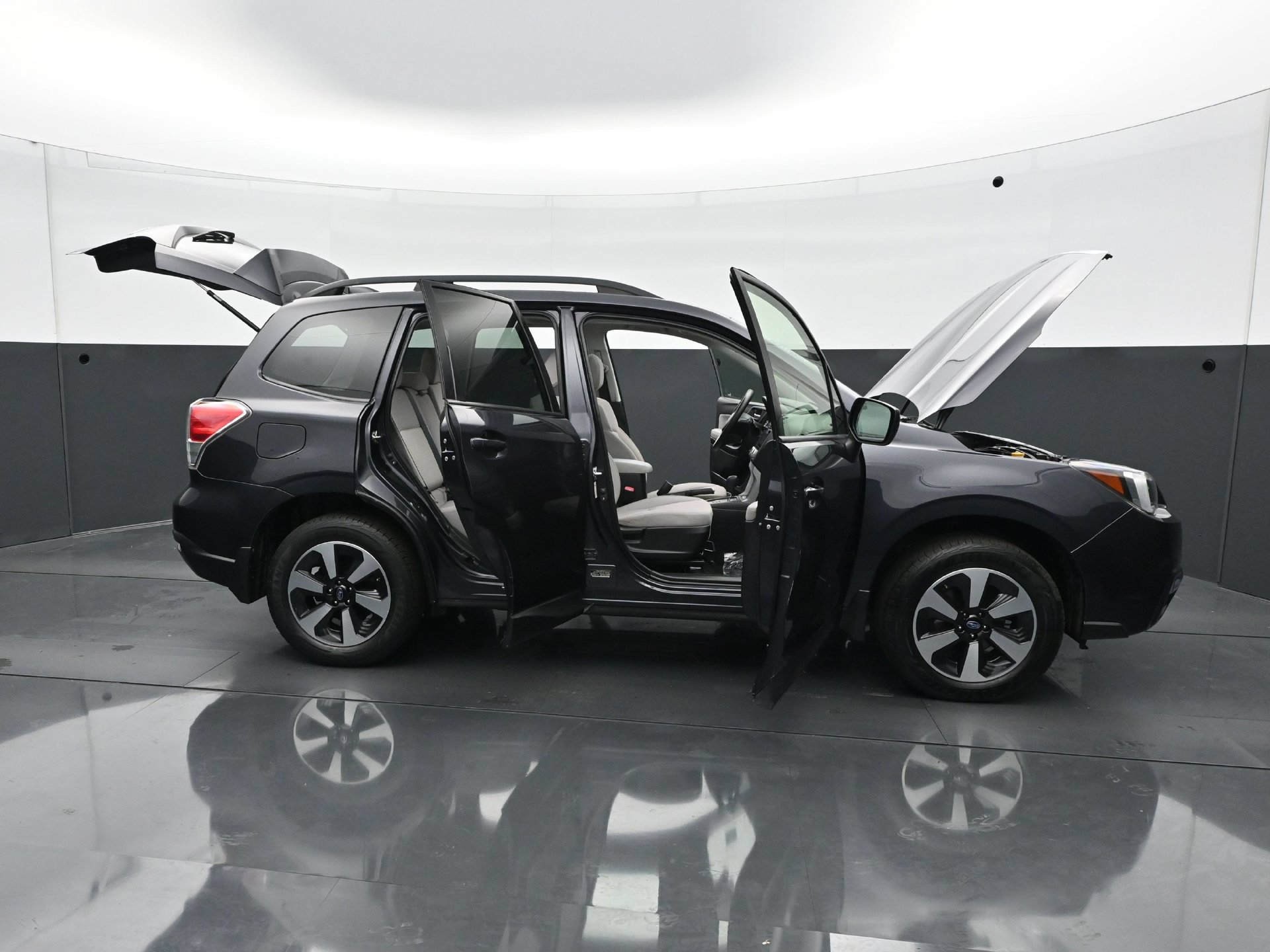 Used 2018 Subaru Forester 2.5i Premium w/ All-Weather Package AWD/4WD image 36