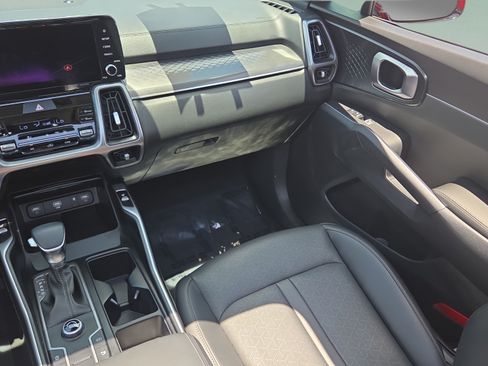 Used 2023 Kia Sorento S w/ Panoramic Sunroof Package FWD image 15