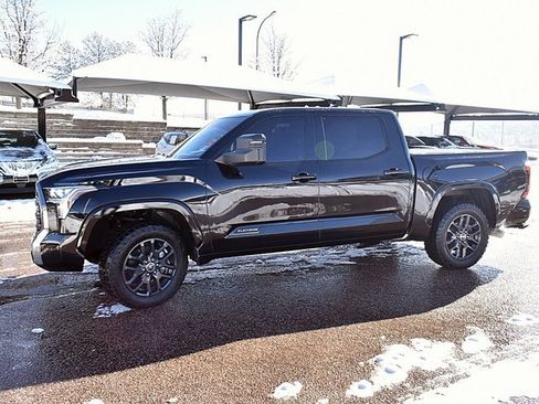 Used 2023 Toyota Tundra Platinum image 4