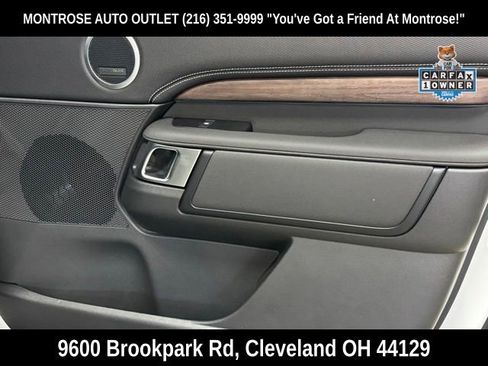 Used 2024 Land Rover Discovery Dynamic SE image 34