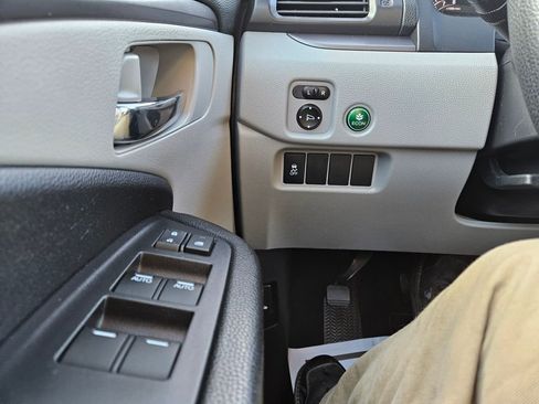 Used 2017 Honda Pilot EX image 11