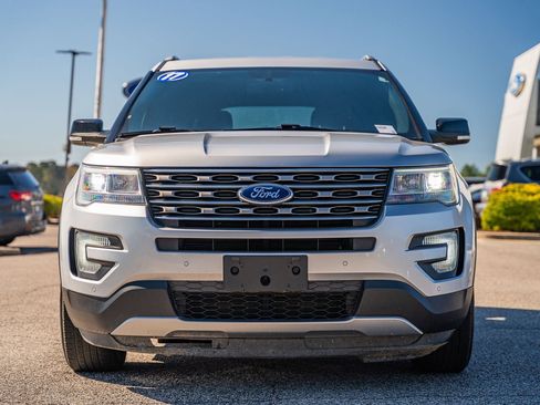 Certified 2017 Ford Explorer XLT w/ Equipment Group 202A image 2