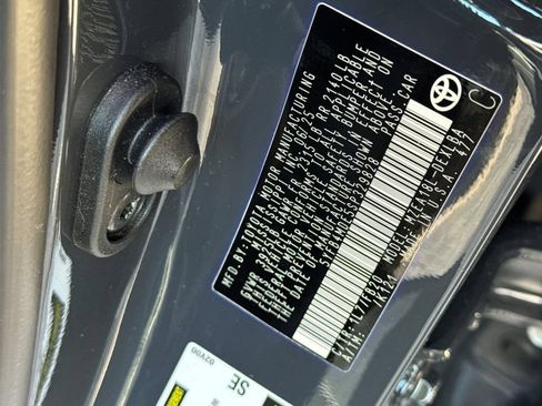 Used 2025 Toyota Corolla LE FWD image 27