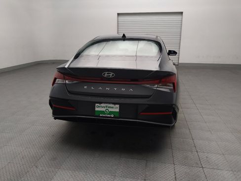 Used 2024 Hyundai Elantra SEL w/ Convenience Package FWD image 7