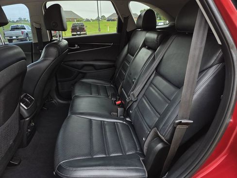 Used 2019 Kia Sorento EX FWD image 19