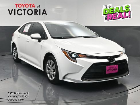 Used 2024 Toyota Corolla LE FWD image 1