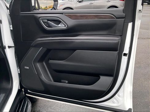 Used 2021 Chevrolet Tahoe LT w/ LT Signature Package image 24