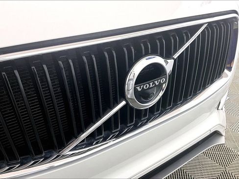 Used 2018 Volvo XC90 T5 Momentum w/ Convenience Package image 24