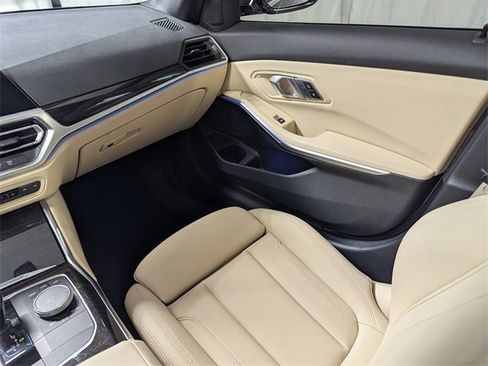 Used 2021 BMW 330i Sedan w/ Convenience Package image 8