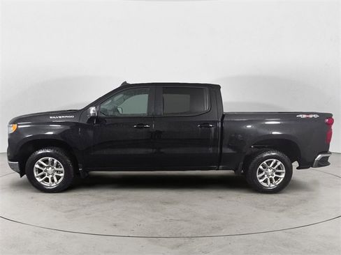 Used 2023 Chevrolet Silverado 1500 LT image 2