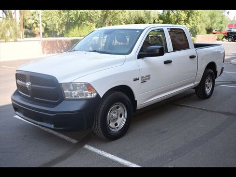 Used 2020 RAM 1500 Tradesman RWD image 3
