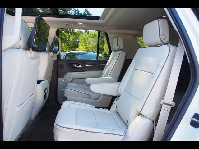 Used 2021 GMC Yukon Denali w/ Denali Ultimate Package AWD/4WD image 24