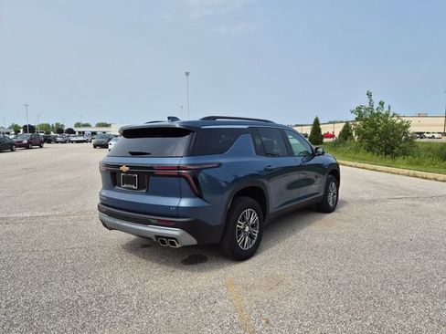 Used 2024 Chevrolet Traverse LT FWD image 6