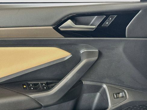 Used 2019 Volkswagen Jetta SEL Premium FWD image 18