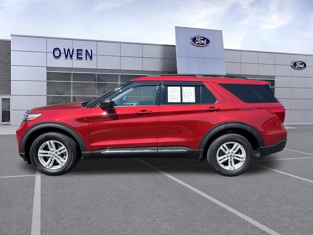 Used 2021 Ford Explorer XLT w/ Equipment Group 202A AWD/4WD image 2
