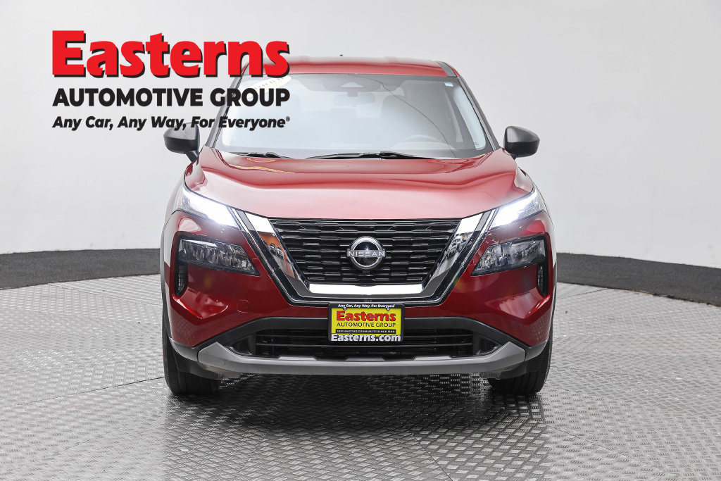 Used 2023 Nissan Rogue S AWD/4WD image 3