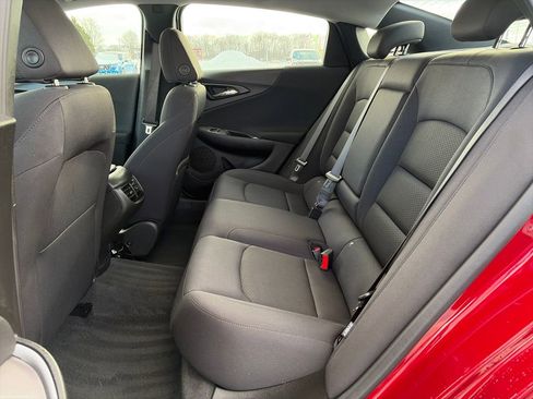 Used 2025 Chevrolet Malibu LT image 32
