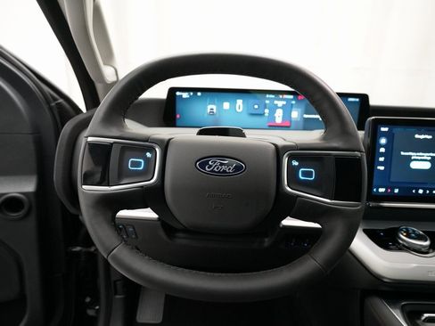 Used 2025 Ford Expedition Max Active image 4