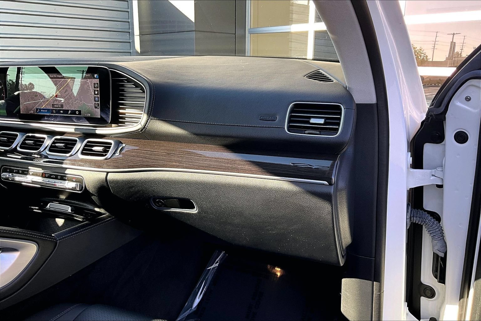Used 2023 Mercedes-Benz GLS 450 4MATIC image 16