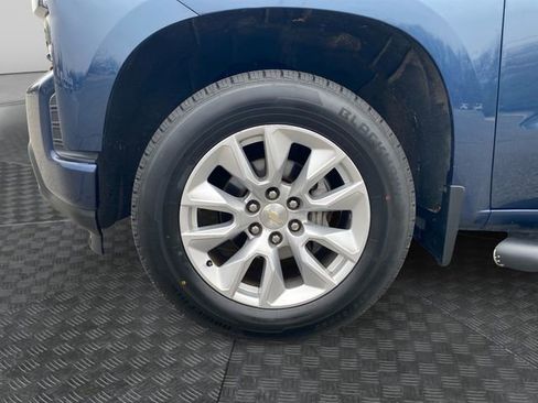 Used 2020 Chevrolet Silverado 1500 Custom w/ Custom Value Package image 32