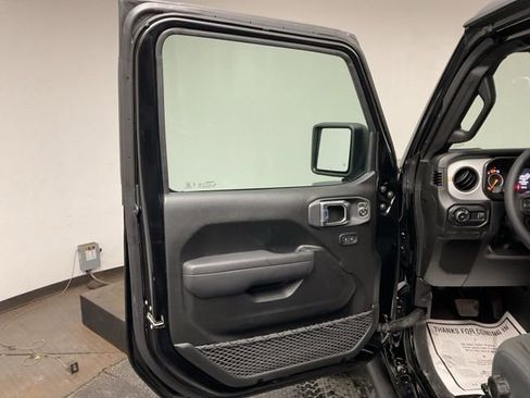 Used 2026 Jeep Wrangler Willys image 10