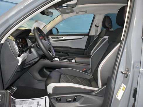 New 2026 Volkswagen Atlas Peak Edition AWD/4WD image 6