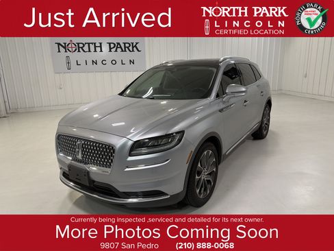 Used 2022 Lincoln Nautilus Reserve FWD image 1
