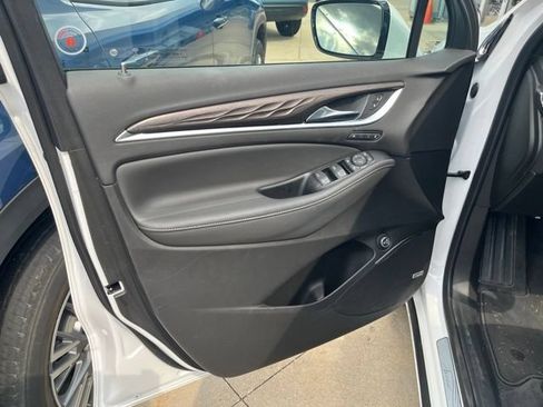 Used 2023 Buick Enclave Avenir w/ Avenir Technology Package AWD/4WD image 10