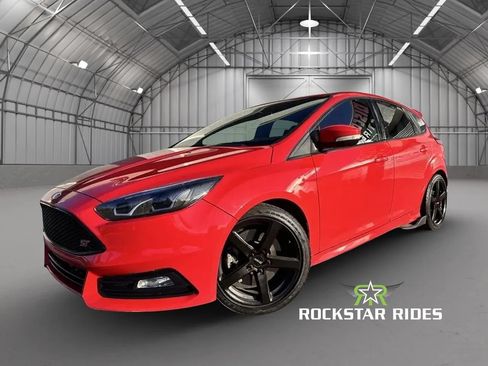 Used 2016 Ford Focus ST FWD image 7