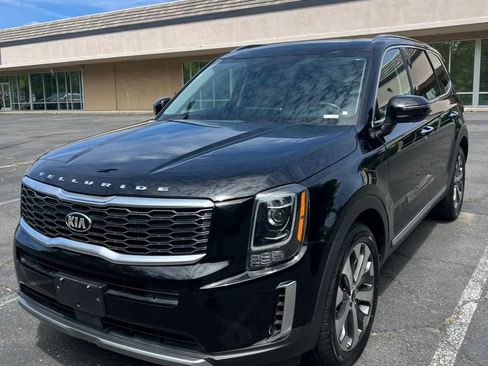Used 2020 Kia Telluride S FWD image 1