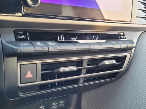 New 2026 Toyota Camry SE image 19