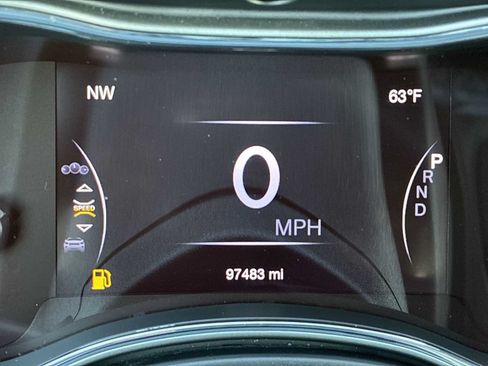 Used 2018 Jeep Grand Cherokee Altitude AWD/4WD image 10