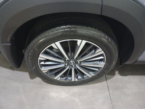 Used 2026 Nissan Pathfinder Platinum w/ Cargo Package image 23