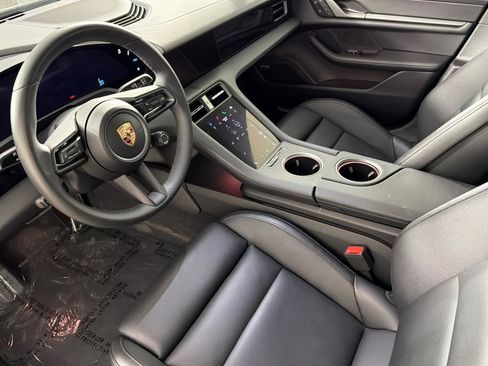 Used 2025 Porsche Taycan RWD image 9